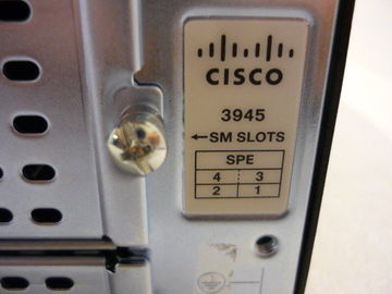 오리지널 시스코 4 WAN 포트 POE 스위치 라우터 기가비트 CISCO3945E-SEC/K9는 보안 펀들 W/SEC 라이선스 PAK와 함께 시스코 3945E 라우터입니다