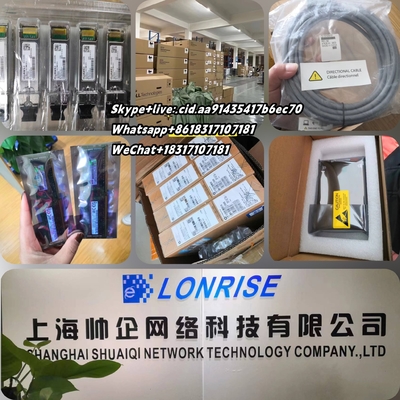 CE6857E-48S6CQ-B 준비 Huawei 48 10GE SFP+ 6 100GE QSFP28 2 AC 전원 공급 4 팬 박스