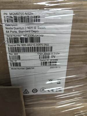 NVIDIA Mellanox 64-포트 400Gb/s, 32 OSFP 포트, 관리, 커넥터-파워 (C2P) 공기 흐름 (반면)