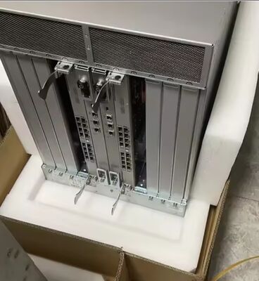 Brocade BR-DCX8518-B-0001 DCX 8510-8 SAN 백본 디렉터 스위치, 10.2Tbps, 16G FC, 엔터프라이즈 번들