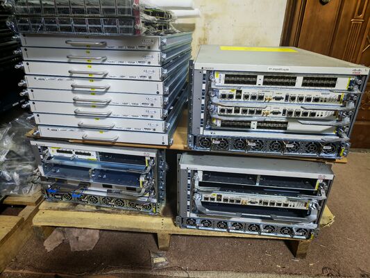 Cisco ASR-9904-AC 라우터 | ASR 9000 시리즈 AC 섀시